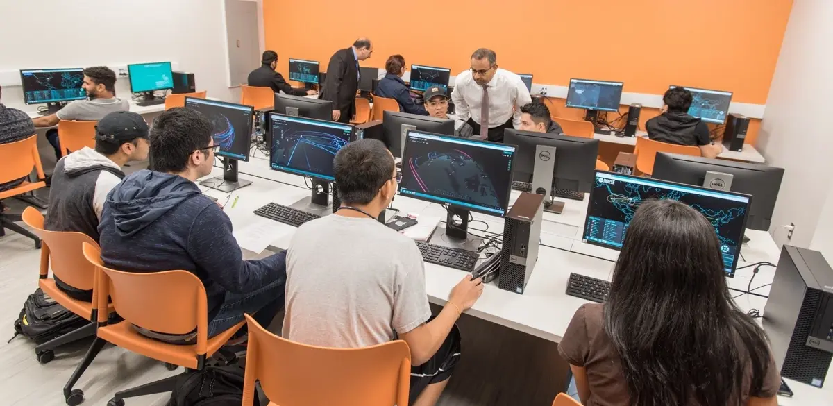 Students in HCCC computer lab